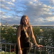 Profesora de matemáticas, física y química y biología de primaria y la ESO.