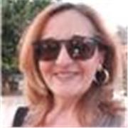 Maestra d'arte, cerco persone che hanno una spiccata propensione per l'arte e che vogliano approfondire questo talento, iniziando dal disegno dal vero per proseguire via via erso la pittura o qualsiasi altra forma d'arte, nel rispetto delle capacità indiv