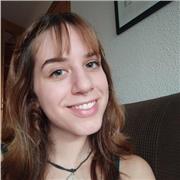 Profesora de apoyo especializada en matemáticas que ofrece clases en formato online o presencial