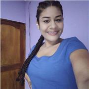 Profesor de primera infancia, da clases de lengua castellana a niños de primaria