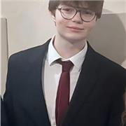 Chico joven con ganas de enseñar lo que he aprendido a gente que lo necesite especializado en asignaturas de ciencias aunque también puedo enseñar perfectamente de letras e idiomas