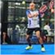 Profesor certificado de tenis de campo y pádel en Medellín