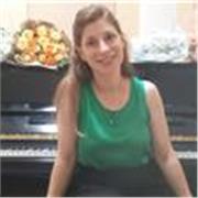 Insegnante di canto lirico, pianoforte per bambini, direzione corale e lettura della partitura