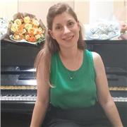 Insegnante di canto lirico, pianoforte per bambini, direzione corale e lettura della partitura