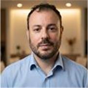 Profesor de finanzas entusiasta de los mundos financieros