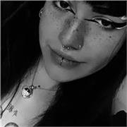Soy una chica súper responsable y quiero ayudar a los niños a aprender bien este idioma