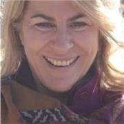 Offro lezioni per bambini e ragazzi in merito a materie umanistiche , storia e geografia e filosofia. Lezioni di diritto x Tesi.