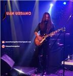 Guitarrista profesional con certifcación Rock Guitar Experience. Clases de guitarra eléctrica para todos los niveles. Aprende a disfrutar de la guitarra tocando tus canciones favoritas.
¡Primera clase gratuita !