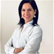 Insegnante bilingue laureata e abilitata all'insegnamento, con certificazioni IELTS e TEFL, offre lezioni di inglese online e a domicilio per ogni livello ed età