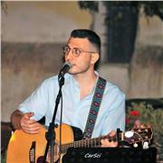 Insegnante chitarra e teoria musicale per chi vuole introdursi a questo mondo o vuole superare il proprio livello di principiante