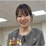 A Korean language expert bridging the world with Korean culture!
Una especialista en lengua coreana que conecta al mundo con la!