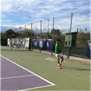 entrenador de tenis para todos los niveles y edades