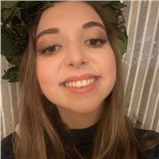 Laureata magistrale impartisce lezioni di matematica ( medie e bienniosuperiori) e aiuto compiti per elementari e medie