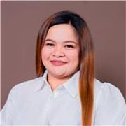 I am a patient and approachable teacher who adapts lessons to each student’s level.