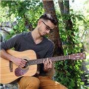 Étudiant à l'IMEP Paris College of Music donne cours de guitare pour débutants ou intermédiaires pour tous les âges sur Dijon