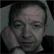 Je suis grandi dans une famille bilingue et je voudrais enseigner le français et/ou l'allemand à des adultes. 