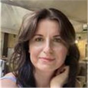 Salve.Vivo in Italia da 17 anni, studio Comunicazione digitale Marketing digitale, lavoro nell'ambito di turismo