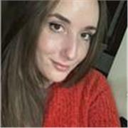 Laureanda in mediazione linguistica, offre lezioni di italiano e spagnolo