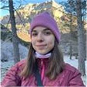 Studentessa spagnola impartisce lezioni di spagnolo