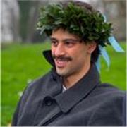 Diplomato al liceo linguistico e appena tornato da un'esperienza all'estero, offro lezioni di inglese fino al liceo.