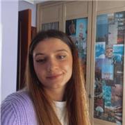 Estudiante de ingenieria que imparte clases a chavales de secundaria