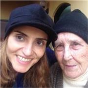 Profesora con experiencia internacional que ha vivido e impartido clases en Brasil e Irlanda con certificado FCE.  