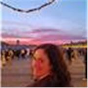 Profesora de marketing apto para todos los niveles. Especialista en comunicación interna y externa.