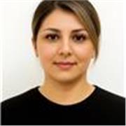 A native English teacher with 8 years of experience.
