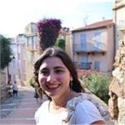 Passionnée d’anglais et certifiée, j’ai étudié à l’étranger en programme anglophone et propose des cours d’anglais tous niveaux