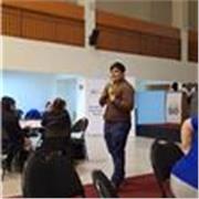 Profesor de apoyo para estudiantes de educación básica