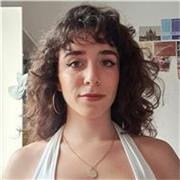 Ofrezco clases de español para extranjeros con enfoque comunicativo y adaptadas al nivel del alumno.