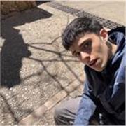 Músico y estudiante de Antropología, formado en artes escénicas y musicales. Enseño con cercanía, creatividad y pasión