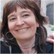 Professora d'anglès en instituts de secundària de Catalunya, amb més de 10 anys d'experiència, dona classes a tots els nivells.