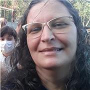 Professora de Inglês para alunos de Ensino Fundamental e médio. 16 anos de experiência como professora de inglês. 
Leciono com amor, dedicação e profissionalismo. Primeira aula gratuita com agendamento. Espero a sua chamada. Vou ministrar as aulas através