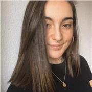 Soy graduada en Psicología y continúo aumentando mi formación con un técnico superior en Integración social. 
Puedo dar clases a alumnos interesados en materias relacionadas con mis estudios o cualquiera que necesite apoyo en materias de secundaria/ ESO