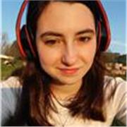 Profesora particular de inglés, español, literatura y euskera para niños de entre 8 y 18 años. Clases online o presenciales.