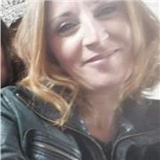 Proactiva, organizada,eficaz y observadora.  Daría clases de primaria