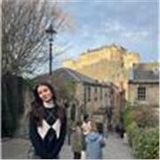 Offro ripetizioni di italiano, storia, geografia, inglese, francese e italiano per stranieri