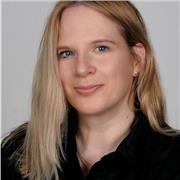 Ich bin Diplom-Übersetzerin für Englisch und Französisch und biete Unterricht bis Abiturniveau