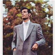 Unlock the art of captivating photography with my online courses, blending my Rome-inspired creativity, proven successes, and innovative teaching methods for all skill levels!