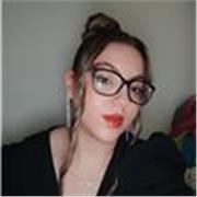 Estudiante que se ha sacado el curso de monitora de ocio y tiempo libre y su sueño es ser profesora de Infantil, con experiencia.