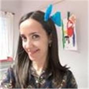 Profesora de inglés dicta clases online a niños y adolescentes