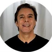 Professor particular de Língua Portuguesa, especializado em concursos públicos