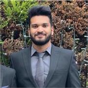 Italian tutor who teach Italian and foreigner students of all ages