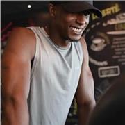 Coach sportif en salle, je suis prêt à mettre mes compétences, afin de faire ressortir le meilleur de mes élèves .