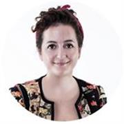 Graduada en Psicología y estudiante de Máster, con formación en Psicología de la Infancia y la Adolescencia, ofrezco apoyo educati