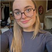 Je suis étudiante en licence de français, je peux alors aider tout les élèves jusqu’au lycée.