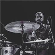 Turnista Professionista offre Lezioni di Batteria Pop/Rock