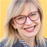 Copywriter con studi superiori in comunicazione d'impresa e maturità classica