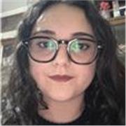 Offro lezioni private a bambini e ragazzi delle scuole elementari e medie, offrendo a loro il piano di studio piú adatto 